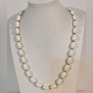 Vintage White & Gold Tone Flecked Acrylic Beaded Necklace Sz 25"